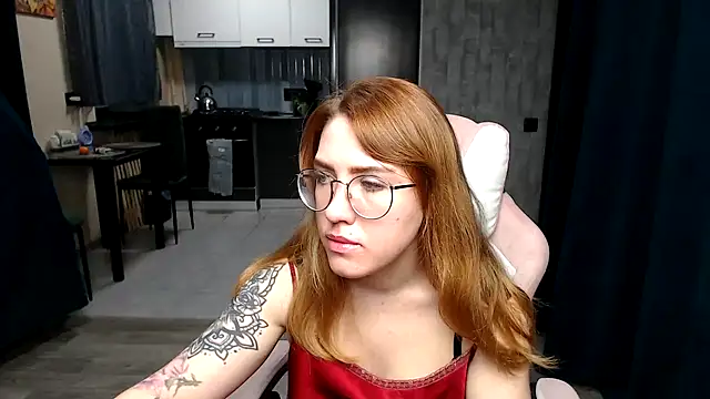 Snapshot of Reginasmilee chatting on November 2025 01:38:01 AM Reginasmilee online show from November 2025 01:38:01 AM