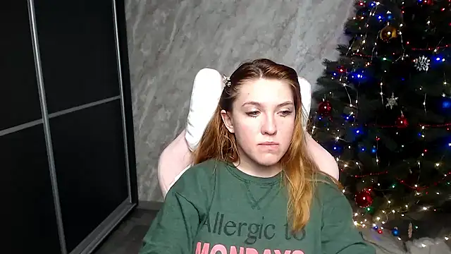 Snapshot of Reginasmilee chatting on January 2026 02:30:02 PM Reginasmilee online show from January 2026 02:30:02 PM