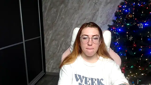 Snapshot of Reginasmilee chatting on January 2026 02:36:02 AM Reginasmilee online show from January 2026 02:36:02 AM