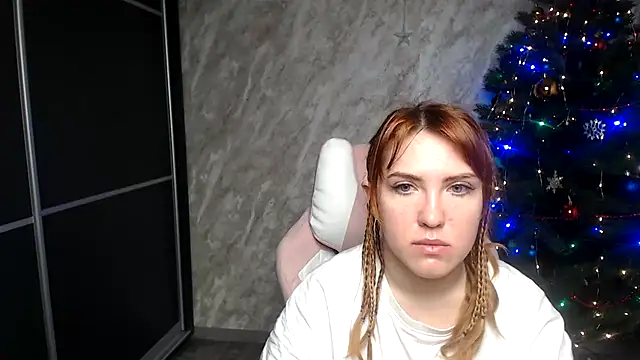 Snapshot of Reginasmilee chatting on January 2026 12:56:01 AM Reginasmilee online show from January 2026 12:56:01 AM