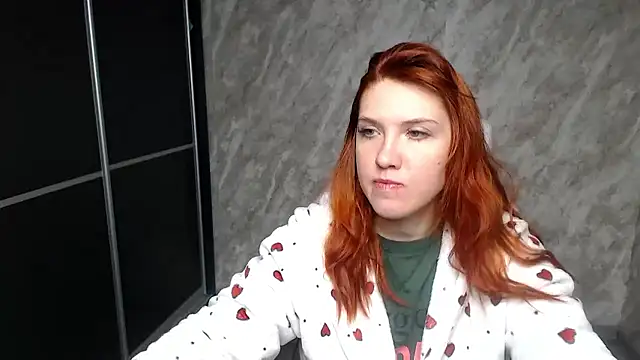 Snapshot of Reginasmilee chatting on January 2026 02:15:01 AM Reginasmilee online show from January 2026 02:15:01 AM