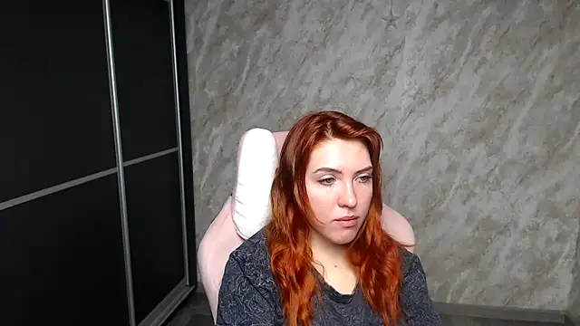 Snapshot of Reginasmilee chatting on January 2026 12:58:01 AM Reginasmilee online show from January 2026 12:58:01 AM