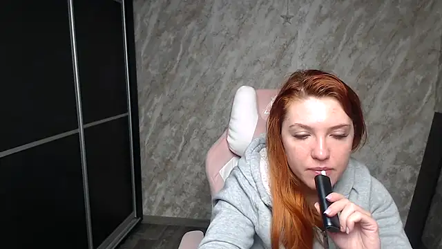 Snapshot of Reginasmilee chatting on February 2026 12:20:02 PM Reginasmilee online show from February 2026 12:20:02 PM