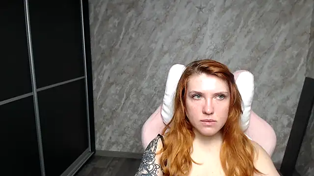 Snapshot of Reginasmilee chatting on March 2026 12:23:01 PM Reginasmilee online show from March 2026 12:23:01 PM