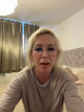 Cindy Stone official online show from June 2026 05:36:01 PM