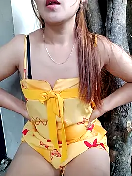 Snapshot of Emma-18h chatting on July 2026 12:06:02 AM Emma-18h online show from July 2026 12:06:02 AM