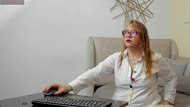 vera  lux online show from July 2026 12:40:01 PM