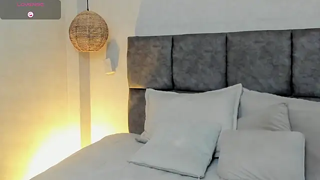 vera  lux online show from August 2026 12:30:02 PM
