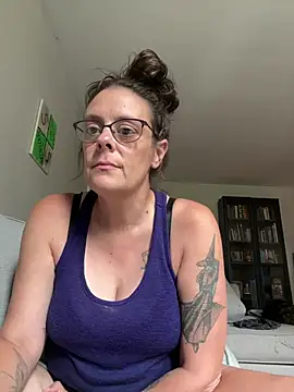 Snapshot of MatildaJane5 chatting on July 2026 03:25:01 PM MatildaJane5 online show from July 2026 03:25:01 PM