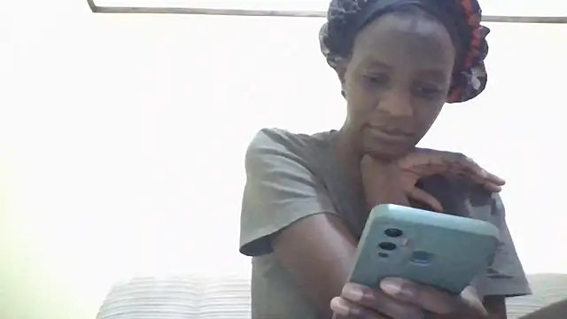 Snapshot of Savannah_Leex chatting on June 2026 12:22:01 PM Savannah Leex online show from June 2026 12:22:01 PM