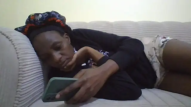 Snapshot of Savannah_Leex chatting on June 2026 03:45:01 AM Savannah Leex online show from June 2026 03:45:01 AM