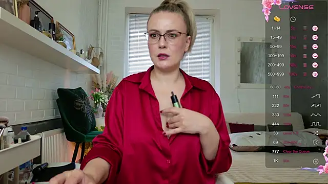 BeautyeyesLovely online show from October 2025 12:36:02 PM