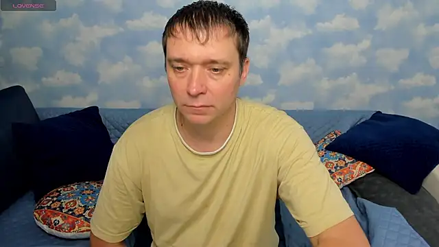 Snapshot of MenyCooper chatting on August 2026 02:33:02 AM MenyCooper online show from August 2026 02:33:02 AM
