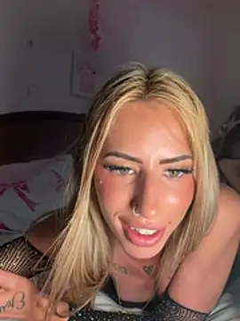 Snapshot of barbieee19 chatting on July 2026 02:37:02 AM barbieee19 online show from July 2026 02:37:02 AM
