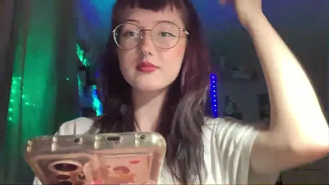 Snapshot of KristinaLasea chatting on June 2026 08:10:01 PM KristinaLasea online show from June 2026 08:10:01 PM