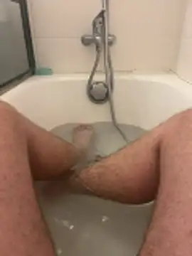 youngchubbybear20 online show from June 2026 06:36:01 PM