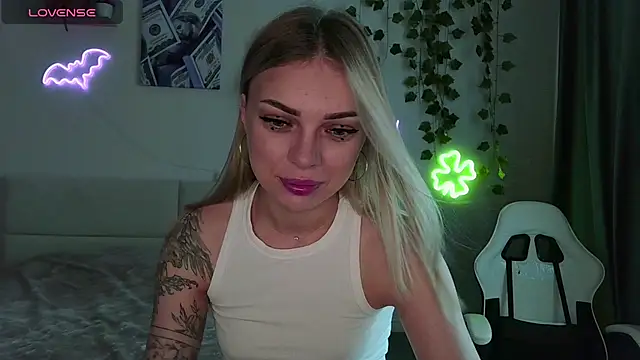 Snapshot of candy_rasss chatting on July 2026 09:26:01 AM candy rasss online show from July 2026 09:26:01 AM