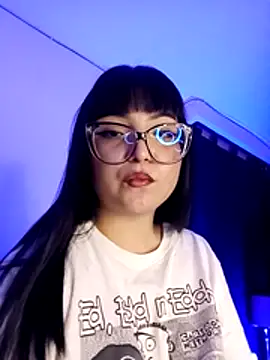 Snapshot of Raven_moon chatting on June 2026 07:58:01 AM Raven moon online show from June 2026 07:58:01 AM