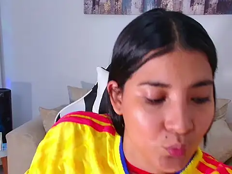 Snapshot of alejandraTulan chatting on July 2026 02:45:02 PM alejandraTulan online show from July 2026 02:45:02 PM