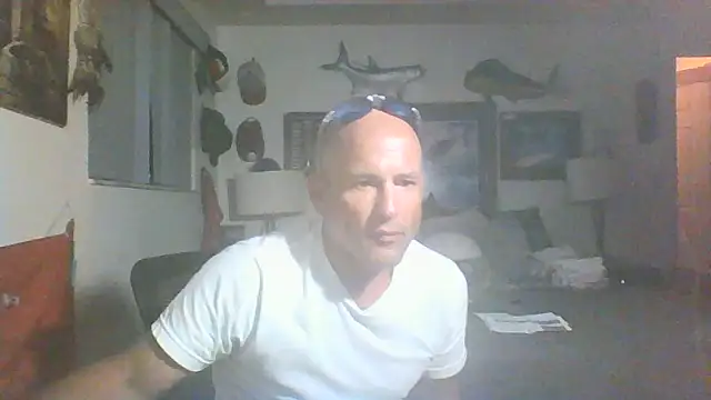 Snapshot of Reelg21 chatting on July 2026 03:22:02 AM Reelg21 online show from July 2026 03:22:02 AM