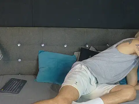 Snapshot of touching_the_sky chatting on July 2026 11:39:02 AM touching the sky online show from July 2026 11:39:02 AM