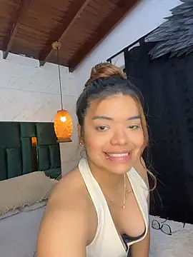 Snapshot of mia_castano chatting on July 2026 11:01:02 AM mia castano online show from July 2026 11:01:02 AM