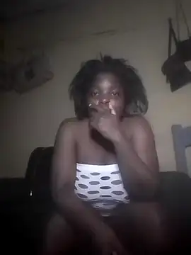Snapshot of Latifa254 chatting on July 2026 10:33:01 PM Latifa254 online show from July 2026 10:33:01 PM