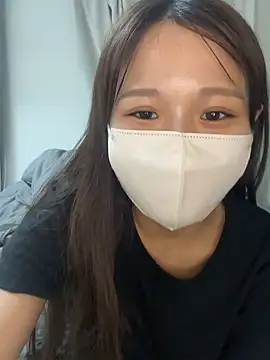 Snapshot of YUNA_033 chatting on July 2026 11:01:02 AM YUNA 033 online show from July 2026 11:01:02 AM