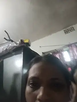 Snapshot of Moyna_52 chatting on July 2026 03:35:01 AM Moyna 52 online show from July 2026 03:35:01 AM