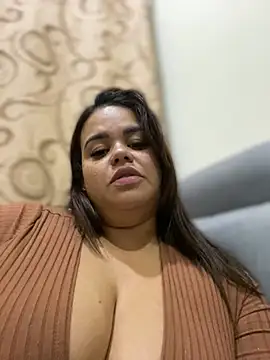 Snapshot of AliceStarshine chatting on February 2025 01:12:02 AM AliceStarshine online show from February 2025 01:12:02 AM