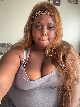 Snapshot of CurvySirenn chatting on July 2026 09:10:01 PM CurvySirenn online show from July 2026 09:10:01 PM
