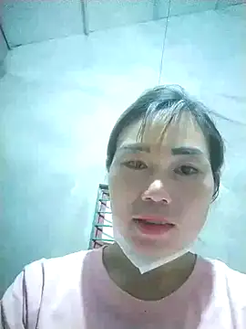 Snapshot of quyquy01 chatting on July 2026 04:22:02 PM quyquy01 online show from July 2026 04:22:02 PM