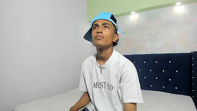 Snapshot of sebastian_torress chatting on July 2026 07:18:01 PM sebastian torress online show from July 2026 07:18:01 PM