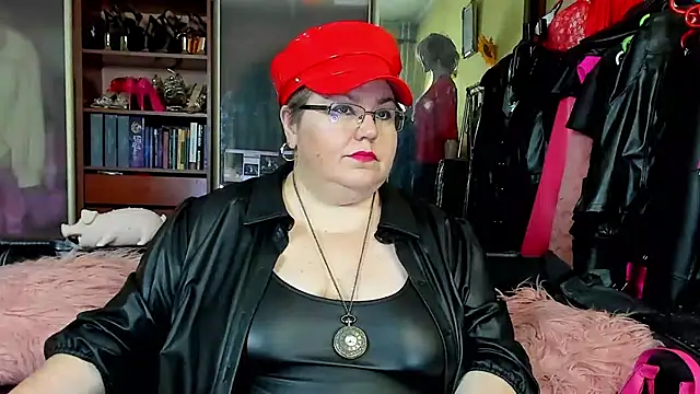 KaryQueen online show from March 2025 06:19:01 PM