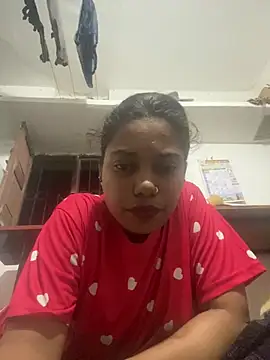 Snapshot of Diamond-girl143 chatting on July 2026 05:17:01 PM Diamond-girl143 online show from July 2026 05:17:01 PM