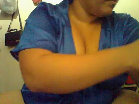 Snapshot of Andrea_silva chatting on July 2026 08:33:02 PM Andrea silva online show from July 2026 08:33:02 PM