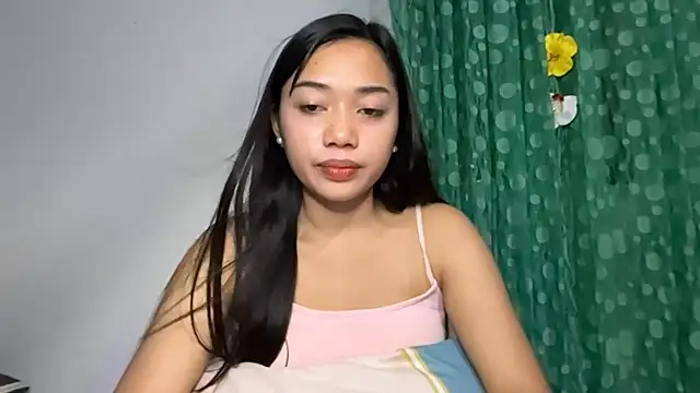 Snapshot of MickieCostlow chatting on July 2026 09:48:01 AM MickieCostlow online show from July 2026 09:48:01 AM