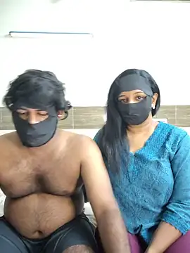 Snapshot of Fantacycouples chatting on July 2026 04:23:02 PM Fantacycouples online show from July 2026 04:23:02 PM