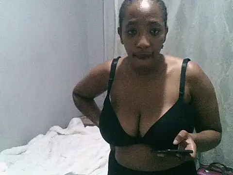 Snapshot of Creamcookie chatting on July 2026 05:48:02 PM Creamcookie online show from July 2026 05:48:02 PM