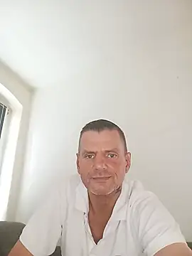 Snapshot of Mitchellhro80 chatting on July 2026 01:24:01 PM Mitchellhro80 online show from July 2026 01:24:01 PM