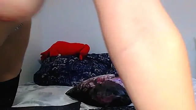 alisenties online show from November 2025 01:33:02 PM