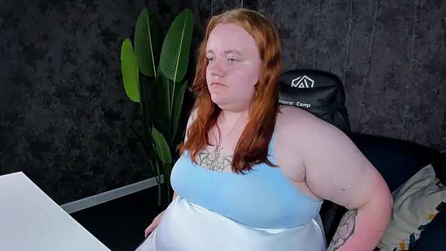 Snapshot of Angela_Cole chatting on July 2026 02:34:01 PM Angela Cole online show from July 2026 02:34:01 PM