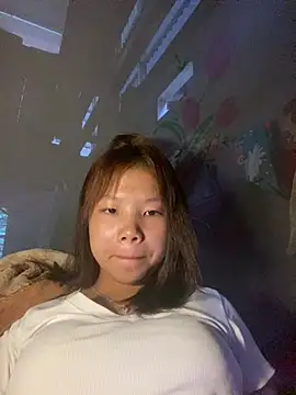 Snapshot of -Qincy- chatting on July 2026 10:59:02 PM -Qincy- online show from July 2026 10:59:02 PM