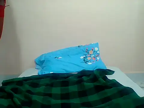 Snapshot of Amanda-Flower chatting on July 2026 10:21:02 AM Amanda-Flower online show from July 2026 10:21:02 AM