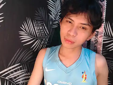 UrasianFemboy online show from July 2026 03:02:01 AM