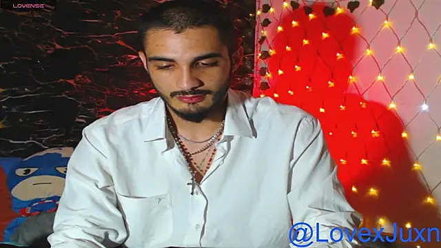 LovexJuxn77 online show from July 2026 11:20:02 PM