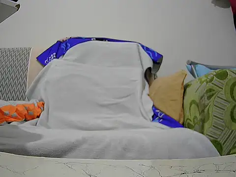 Snapshot of hakanbeyzade chatting on March 2025 10:48:02 PM hakanbeyzade online show from March 2025 10:48:02 PM