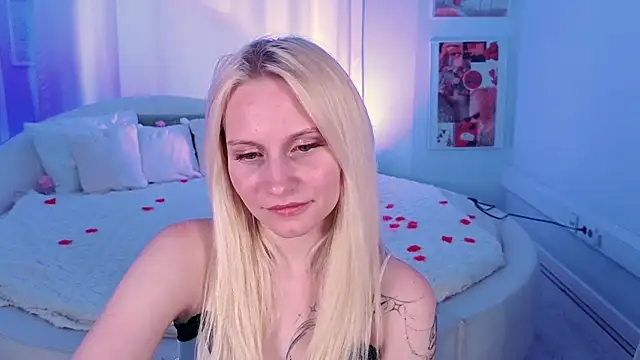 Snapshot of Rene_Avery chatting on July 2026 09:34:01 AM Rene Avery online show from July 2026 09:34:01 AM
