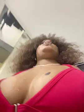 Snapshot of riri_brunnete chatting on February 2026 04:11:01 AM riri brunnete online show from February 2026 04:11:01 AM