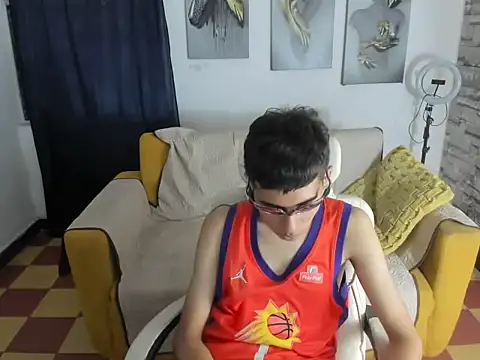 Snapshot of raul_silva chatting on July 2026 01:58:33 AM raul silva online show from July 2026 01:58:33 AM